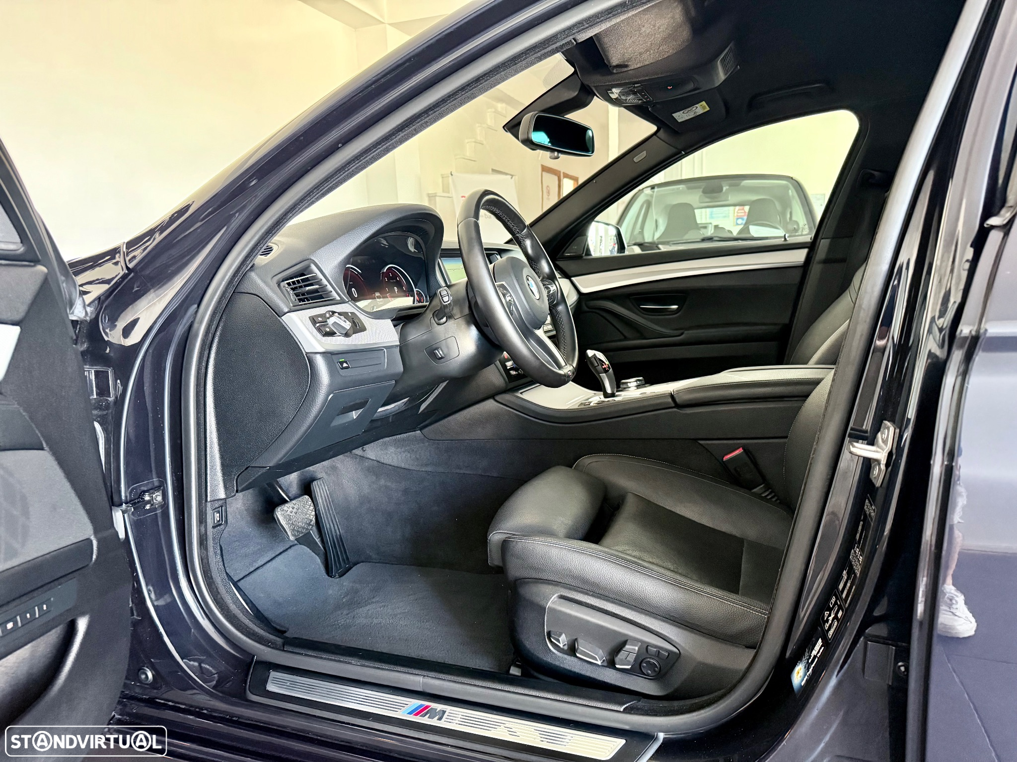 BMW 535 d xDrive Pack M Auto - 14