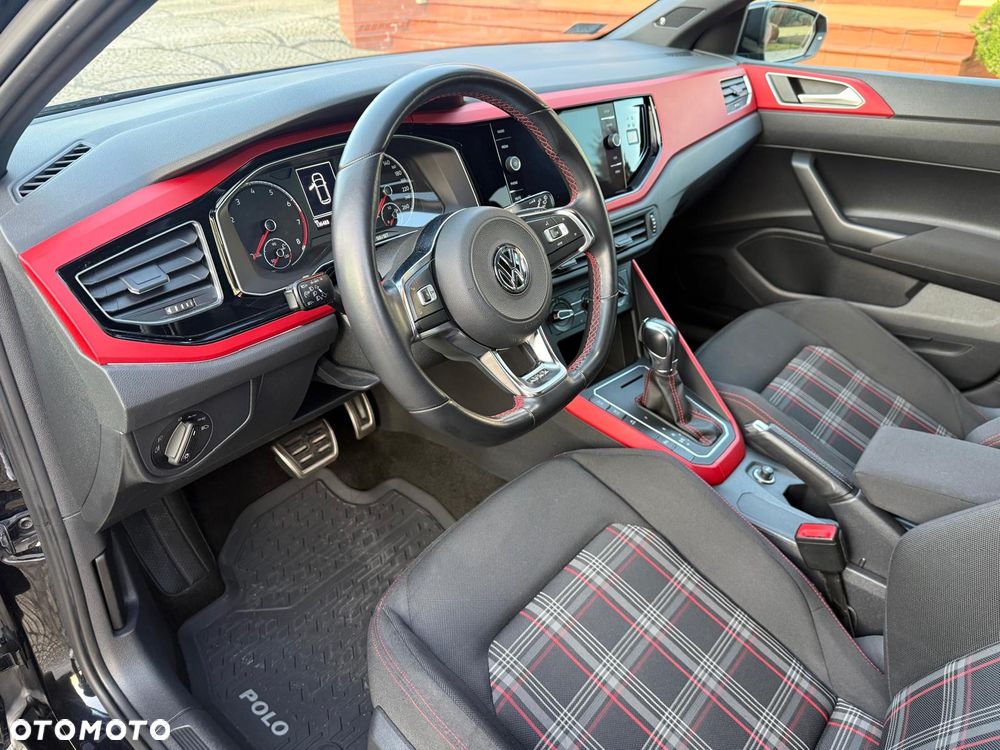 Volkswagen Polo - 11