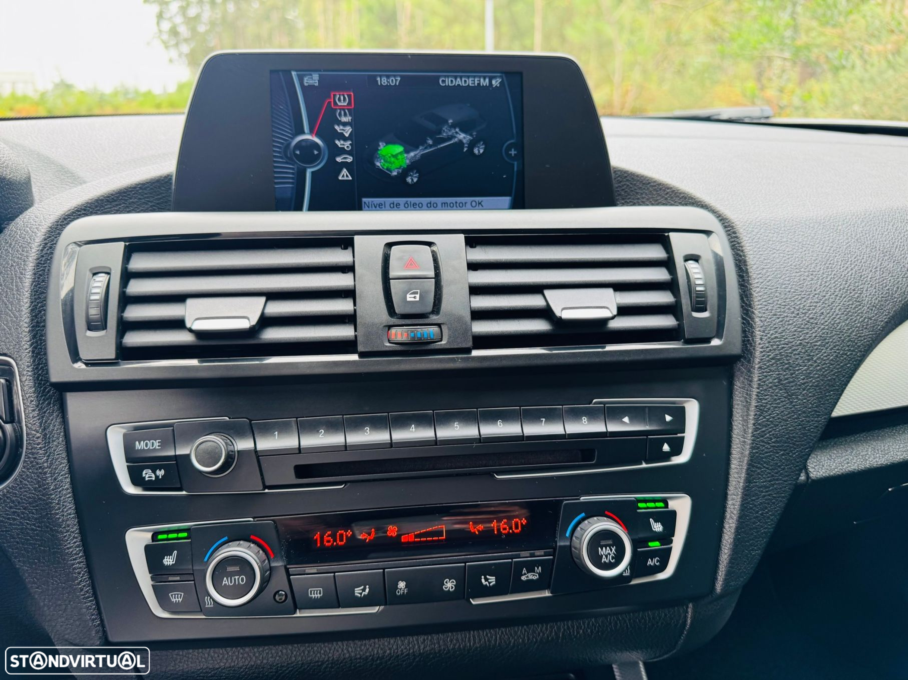 BMW 118 d Pack M - 24