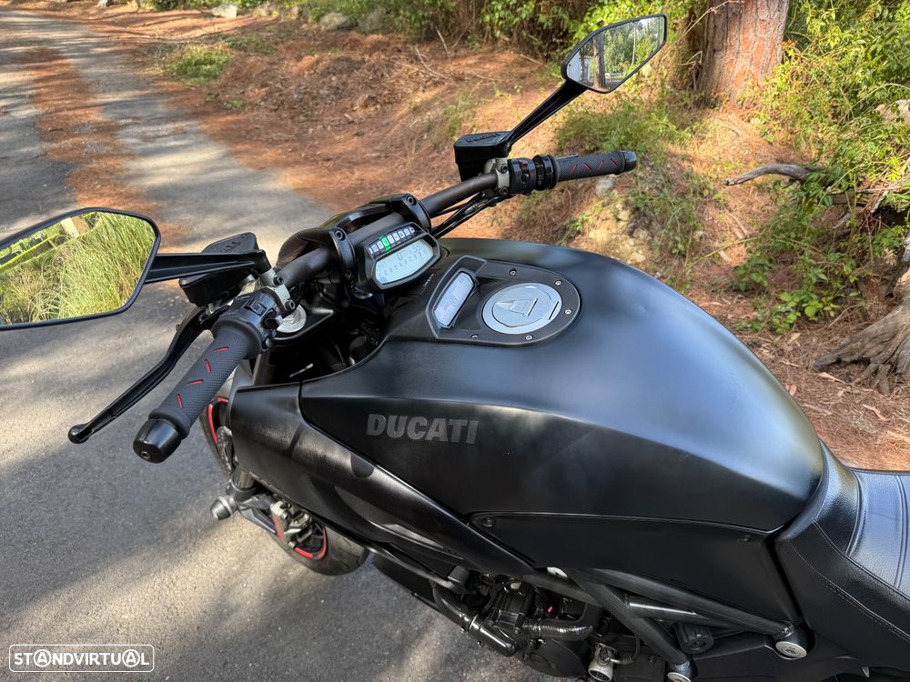 Ducati Diavel 1200 Darck - 15