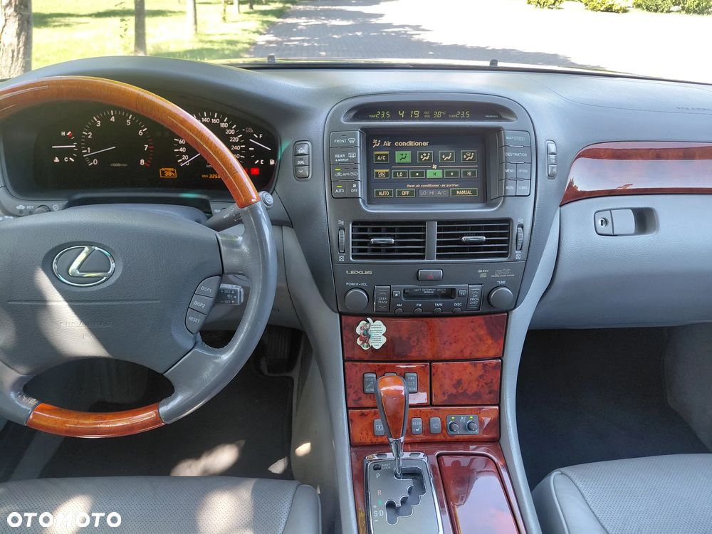 Lexus LS Prestige - 10