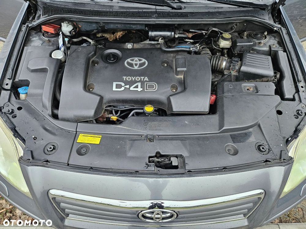 Toyota Avensis 2.0 D-4D Terra - 16