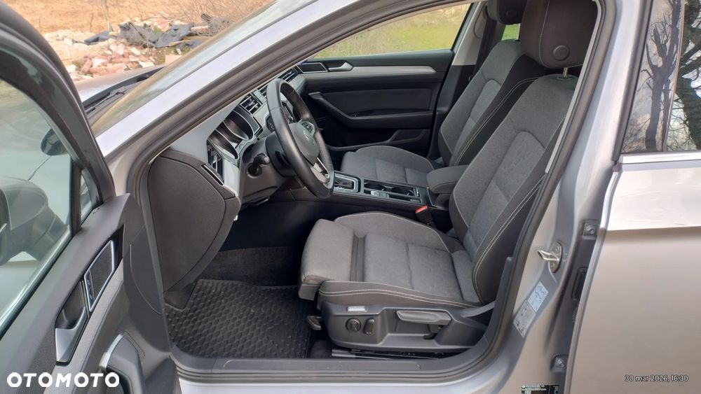 Volkswagen Passat 2.0 TDI Elegance DSG - 11
