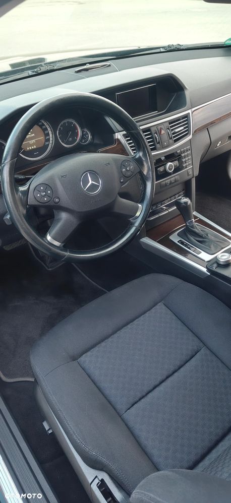Mercedes-Benz Klasa E 220 CDI BlueEff - 16