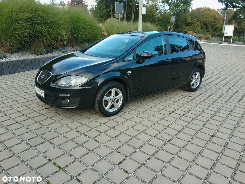 Seat Leon 2011 photo 2