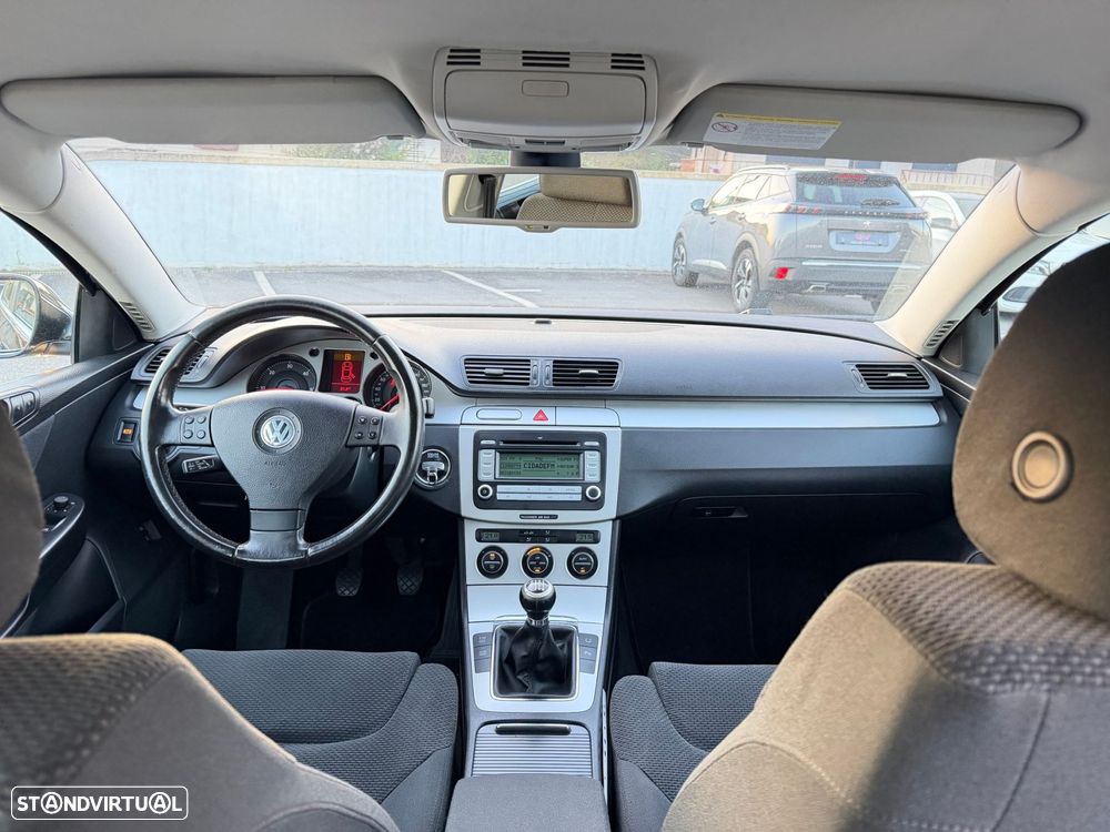 VW Passat Variant 2.0 TDI 4M Confortline - 6