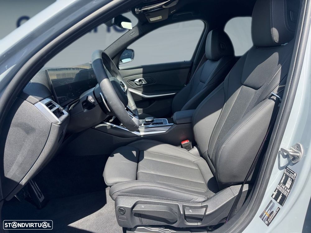 BMW 320 d Pack Desportivo M Pro Auto - 11