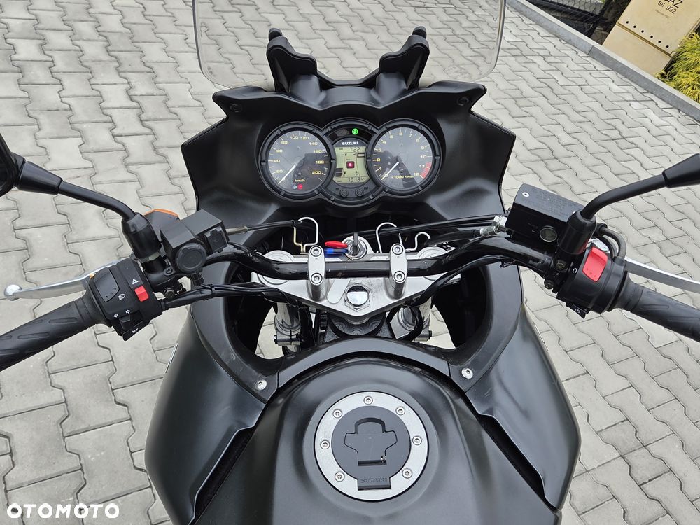 Suzuki V-STROM - 38