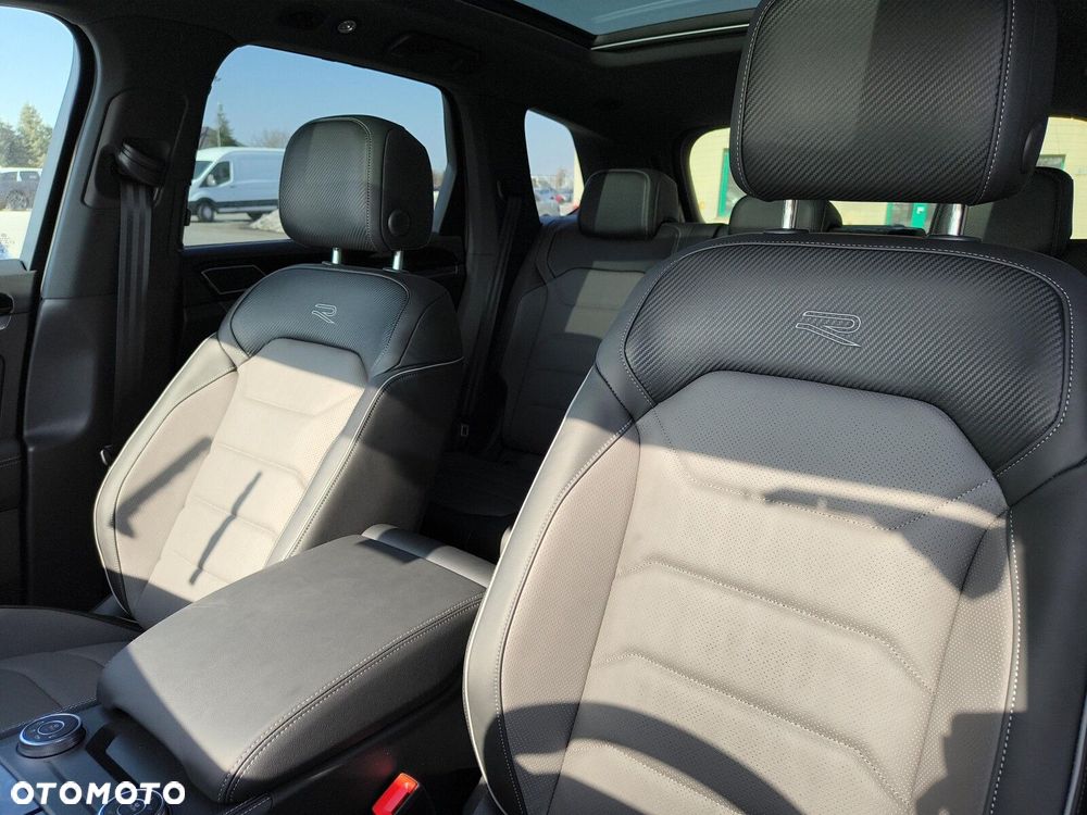 Volkswagen Touareg 3.0 V6 TDI 4Motion R-Line Final Edition - 12