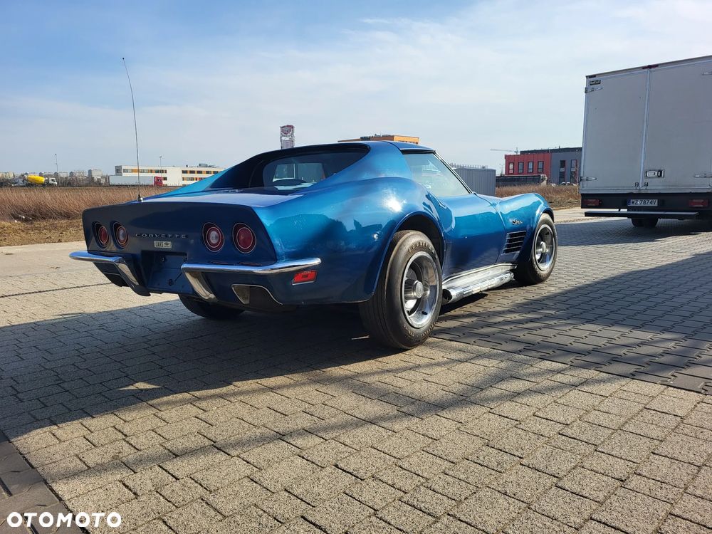Chevrolet Corvette - 16