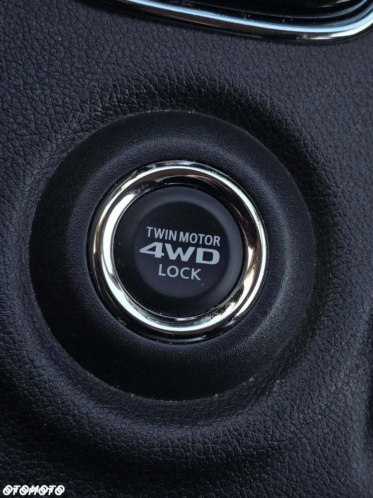 Mitsubishi Outlander - 26