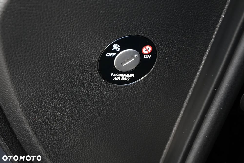 Hyundai i30 1.6 CRDi Classic + - 25