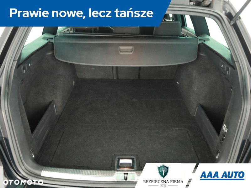 Volkswagen Passat Variant - 13