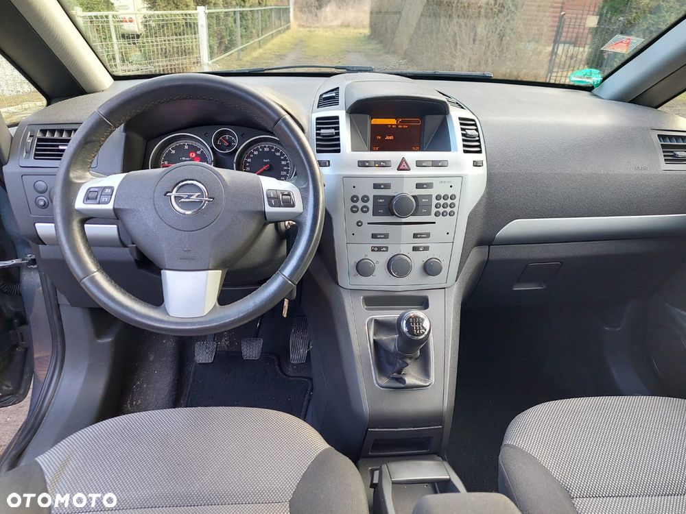 Opel Zafira - 14