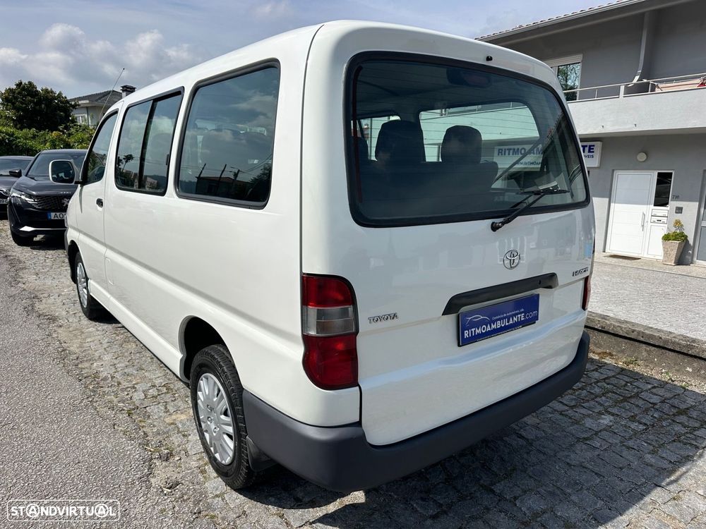 Toyota HiAce - 6