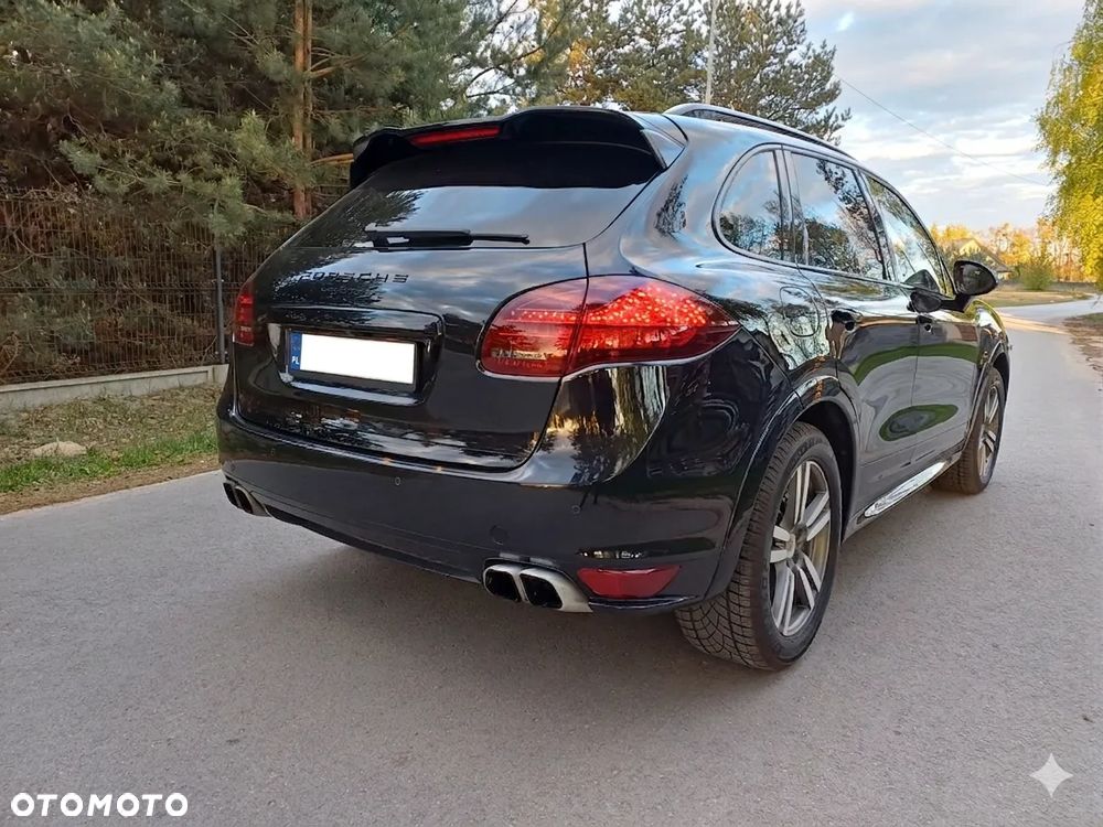 Porsche Cayenne - 5