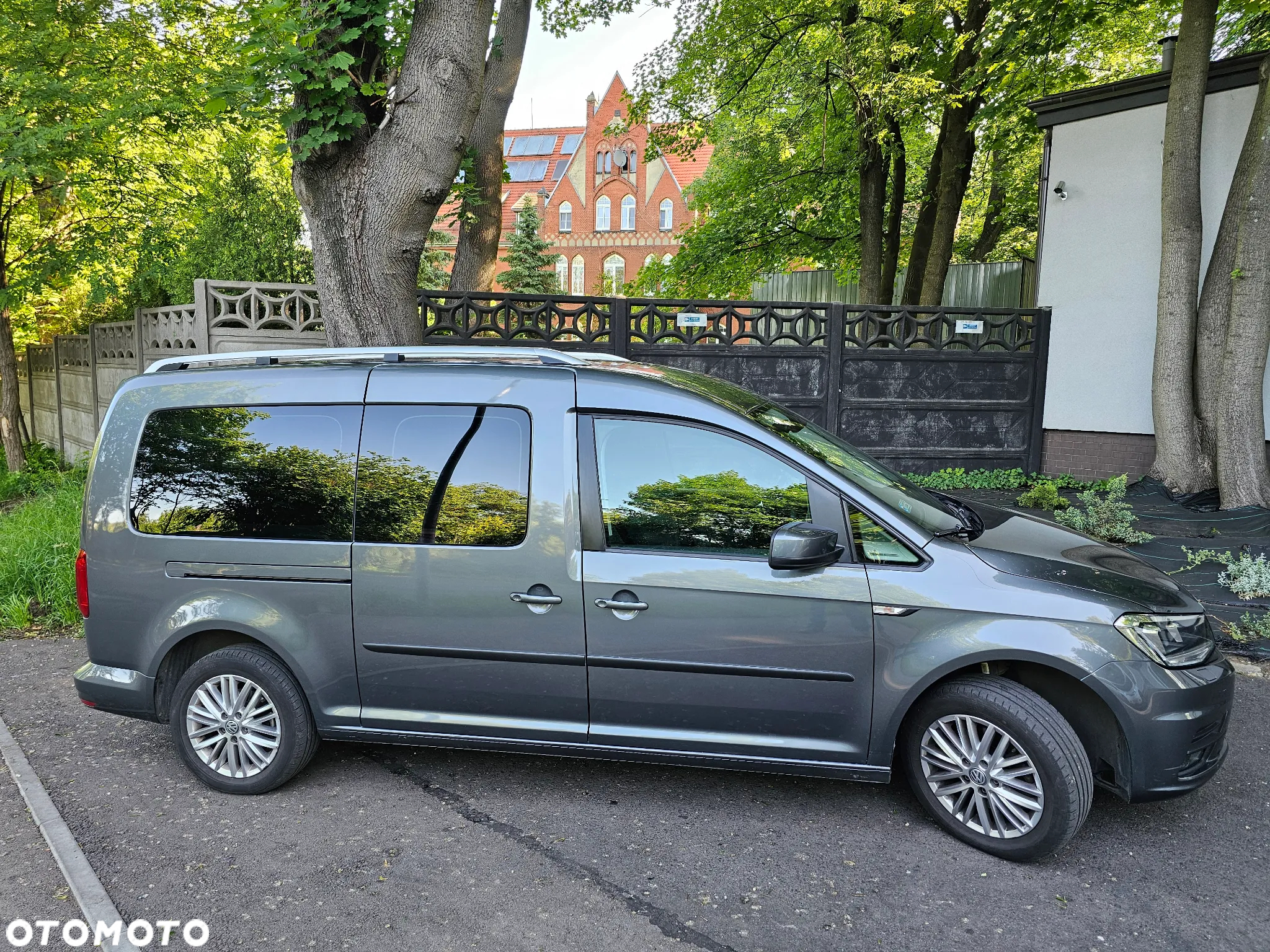Volkswagen Caddy 1.4 TSI Comfortline DSG - 4