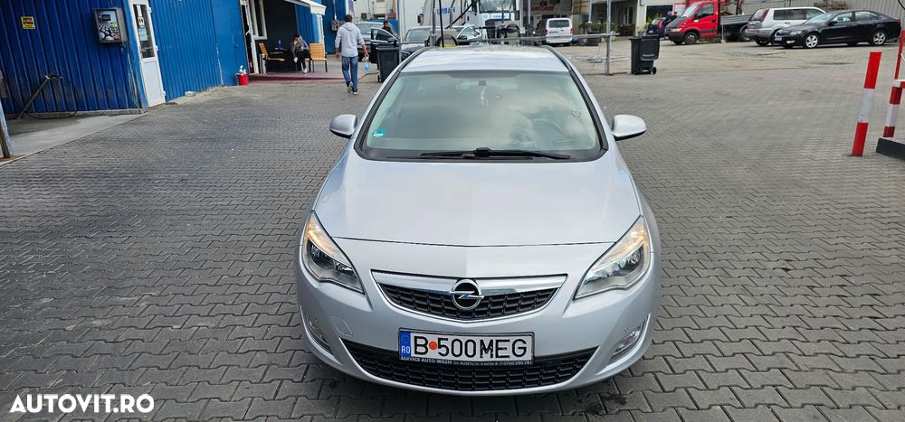 Opel Astra 1.7 CDTI DPF Sports Tourer - 2