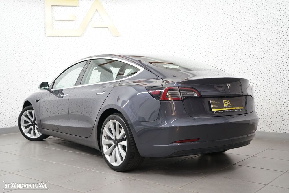 Tesla Model 3 Standard Range Plus RWD - 4