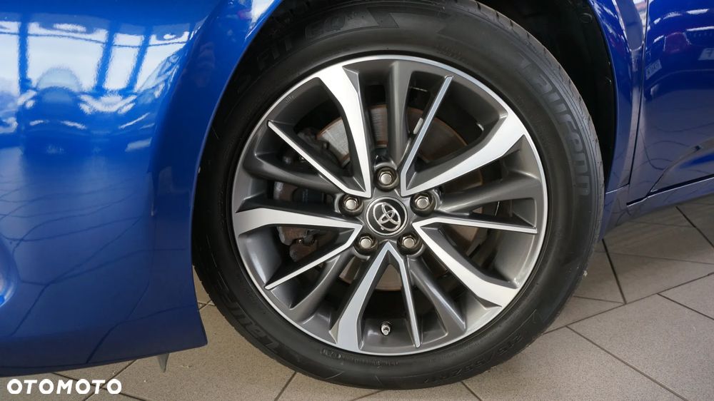 Toyota Avensis 2.0 D-4D Prestige - 6