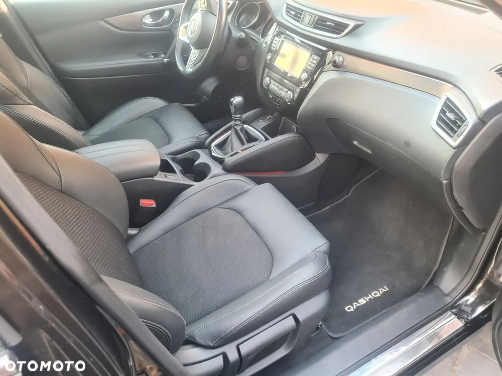 Nissan Qashqai 1.2 DIG-T Tekna EU6 - 10
