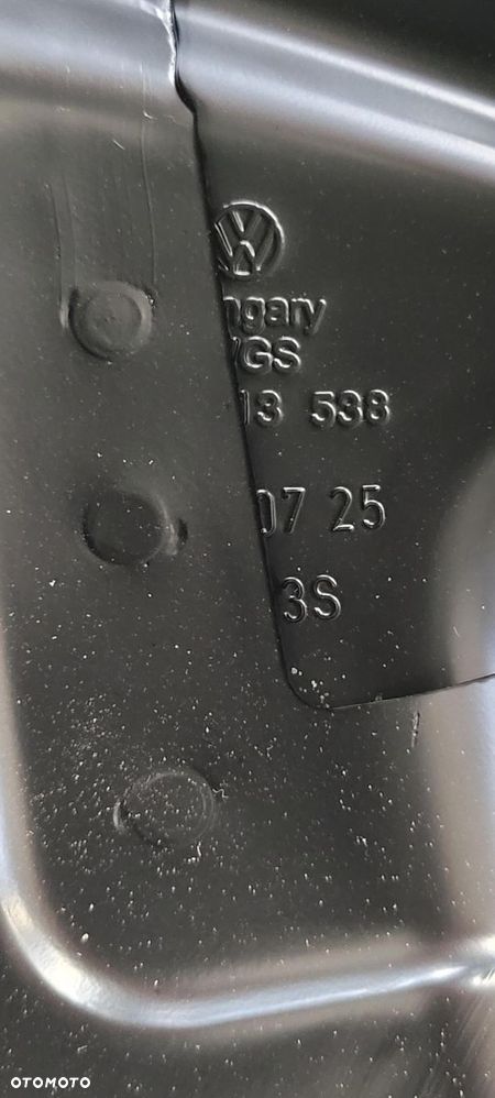 BŁOTNIK TYLNY POSZYCIE PRÓG VW TOURAN II 2015- 5TA809052 - 5