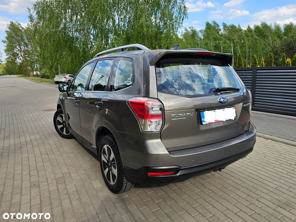 Subaru Forester 2.0 i Exclusive Lineartronic - 3