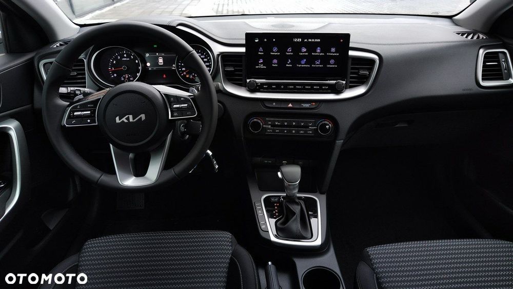 Kia Ceed - 16