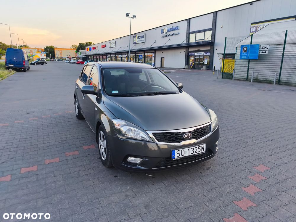 Kia Ceed 1.4 Comfort + - 8