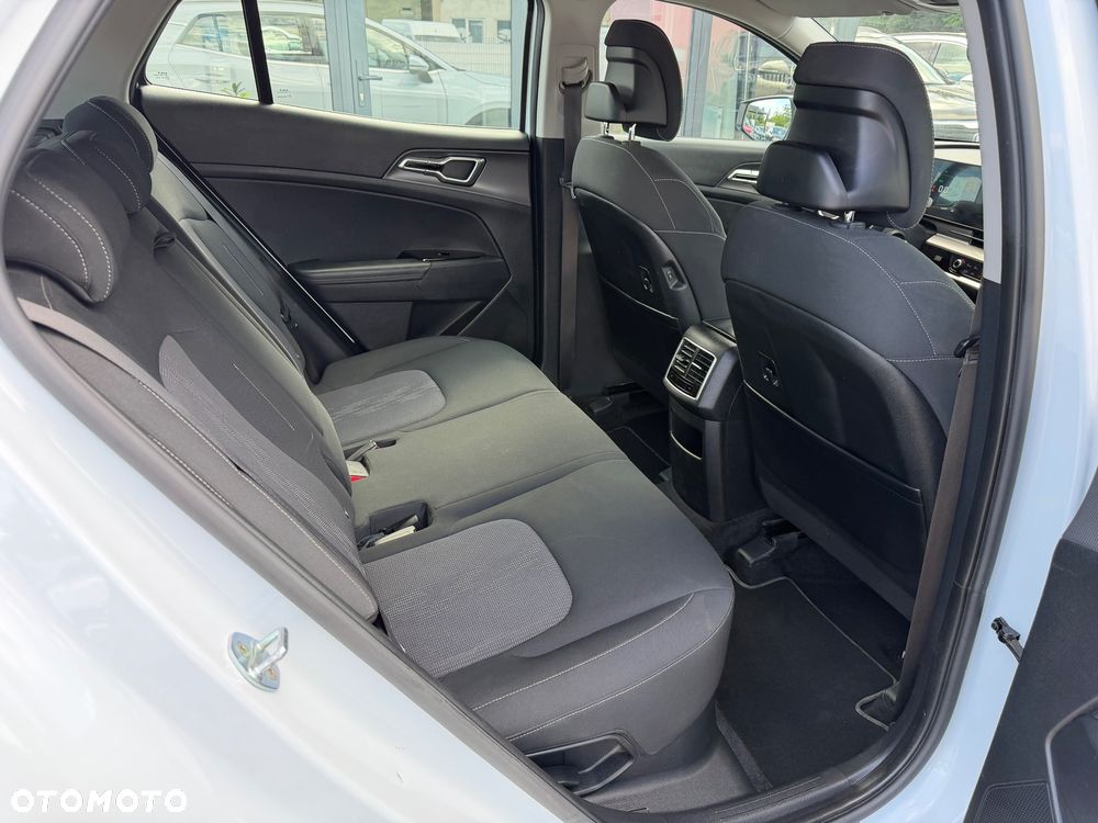 Kia Sportage 1.6 T-GDI HEV Business Line 2WD - 26