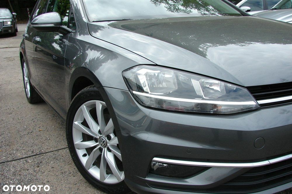 Volkswagen Golf - 8
