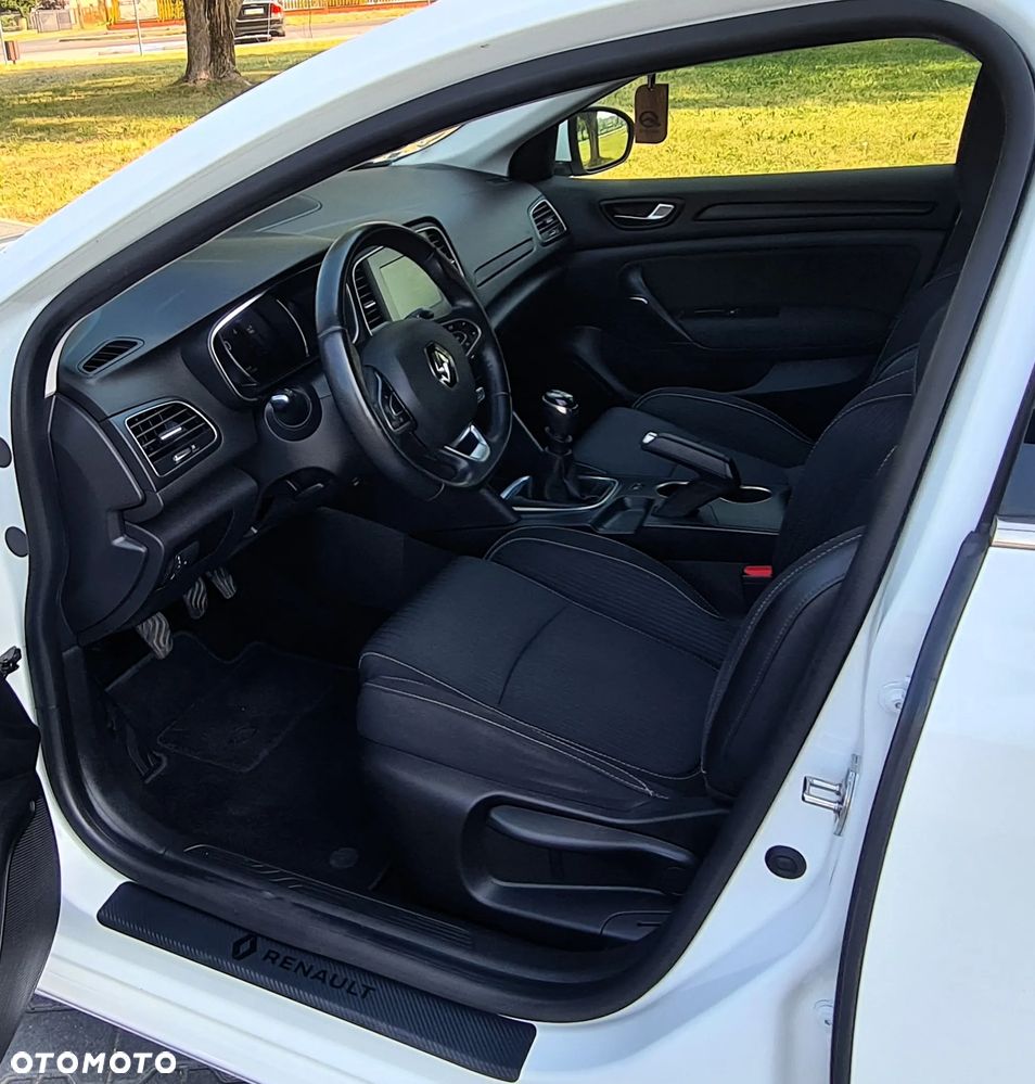 Renault Megane 1.5 dCi Zen - 23