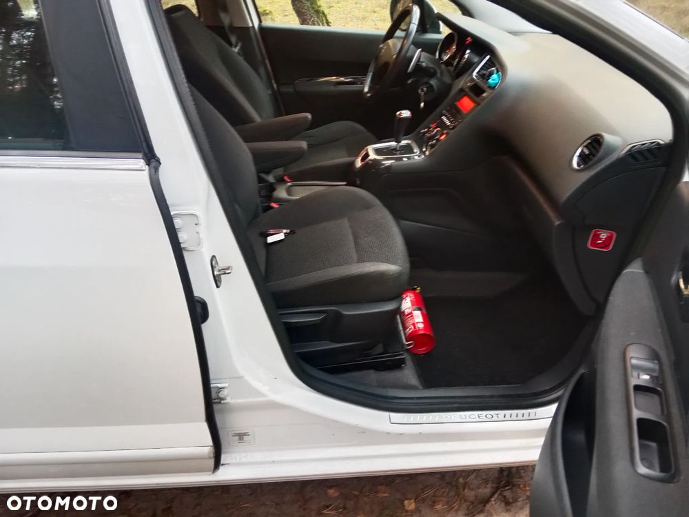 Peugeot 5008 - 28