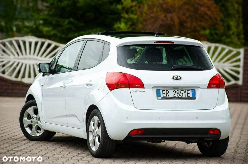 Kia Venga 1.4 S - 11