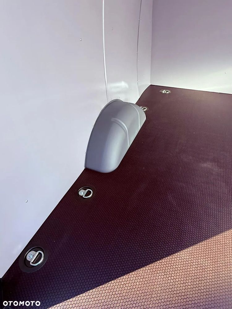 Iveco 35S18HV 7 OSOBOWY - 3 LITRY - 11