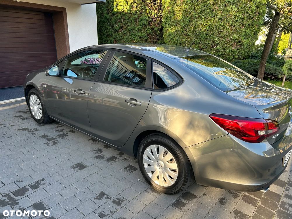 Opel Astra IV 1.4 T Active - 2