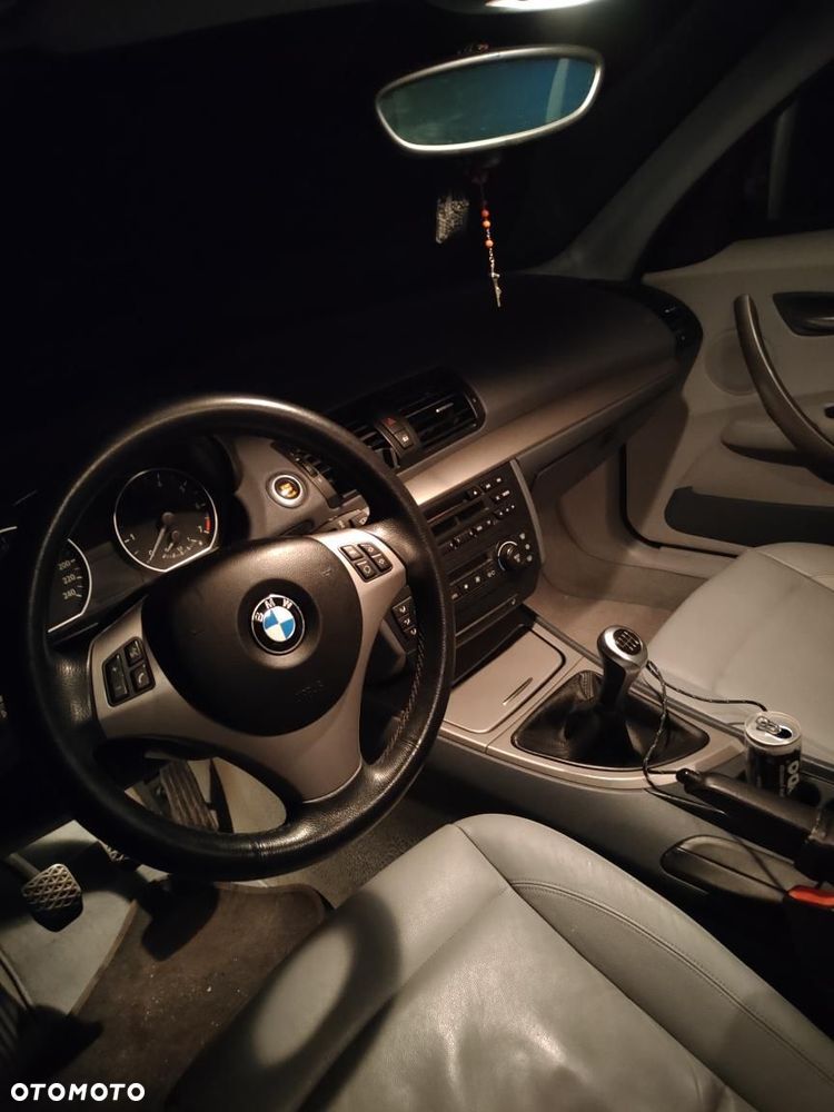BMW Seria 1 - 16