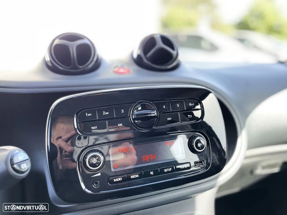 Smart ForFour EQ pulse - 14