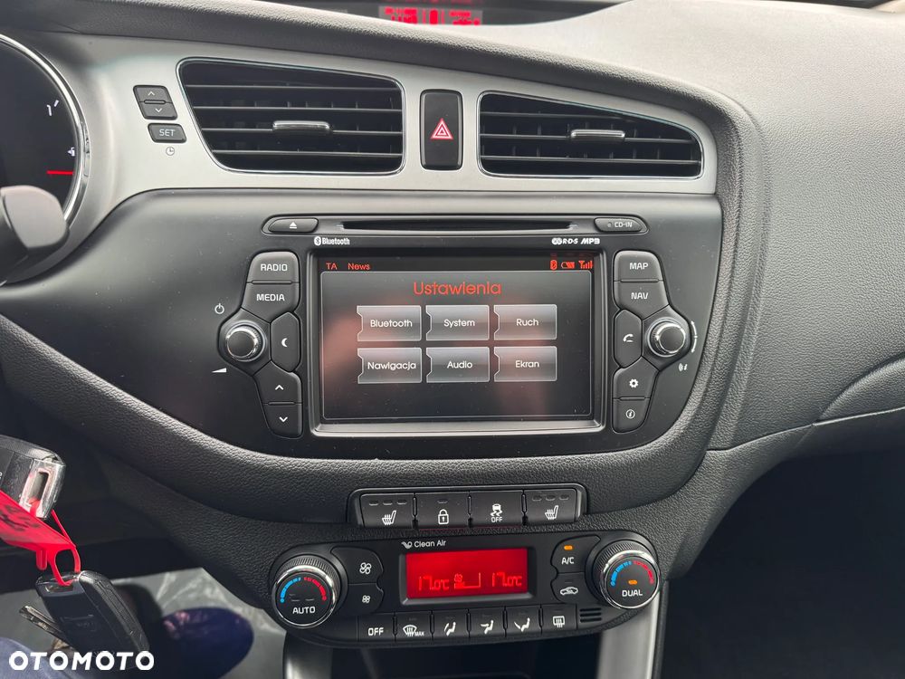 Kia Ceed 1.6 GDI Dream Team Edition - 18