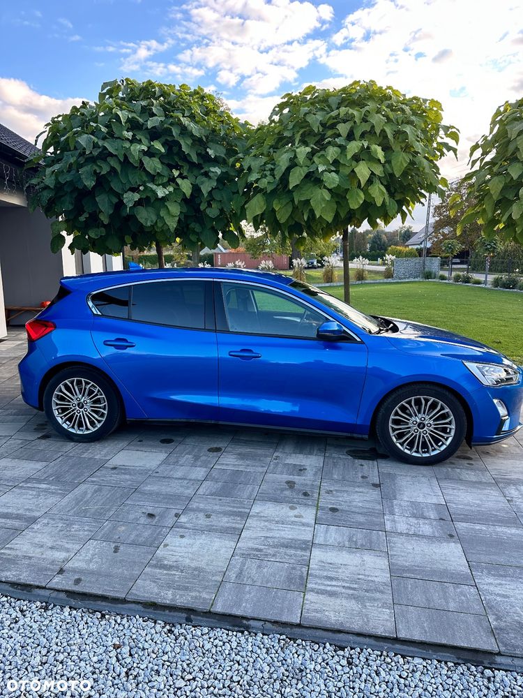 Ford Focus 1.5 EcoBlue Start-Stopp-System TITANIUM - 2