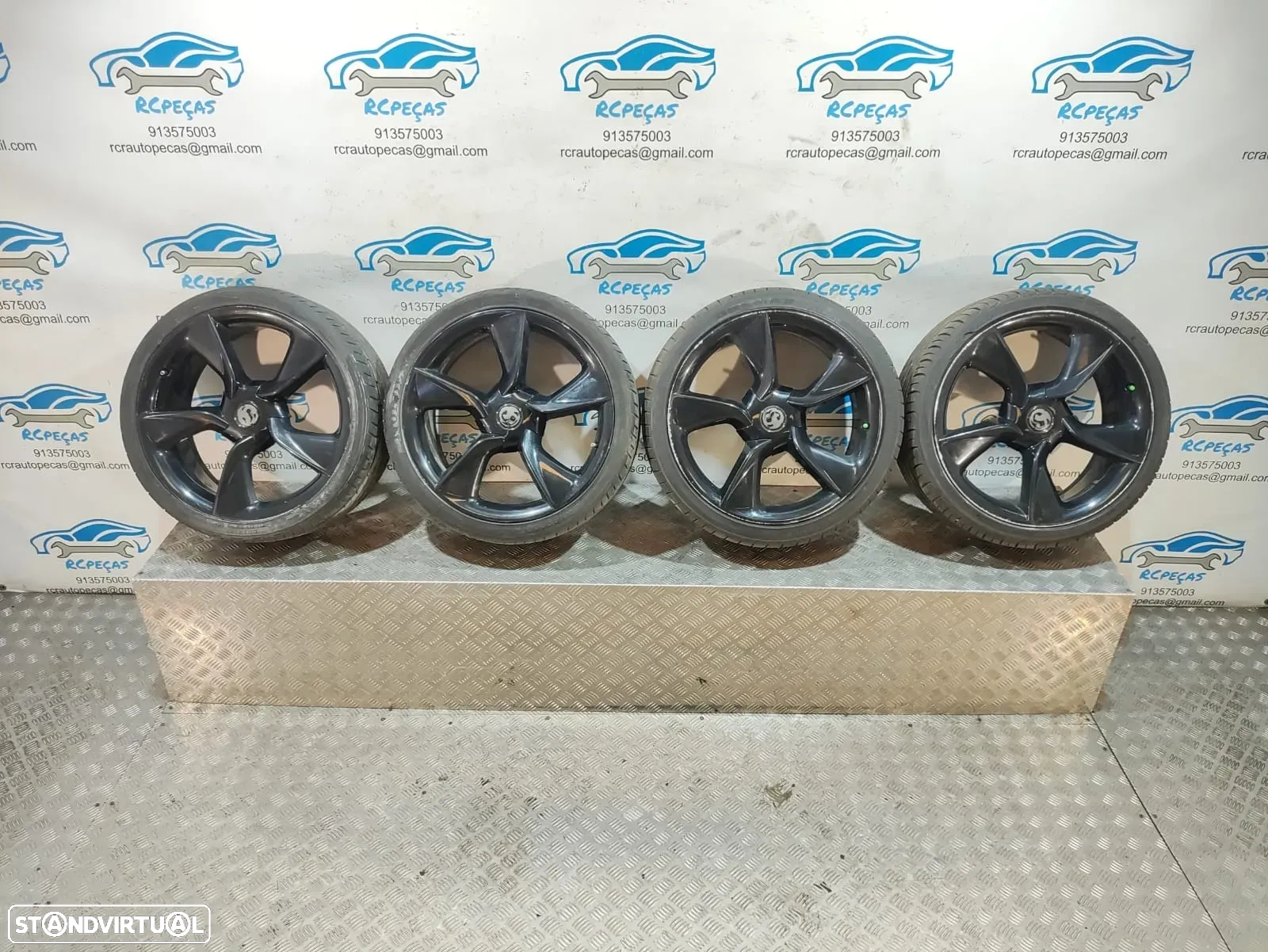 Jantes 19" Opel - Astra J GTC - ORIGINAIS - 8J | ET36 | 5x115 - 19 Polegadas | GM13312751 | 13312751 | Jante | 5 x 115 | 235 35 19 | Pneus - 12