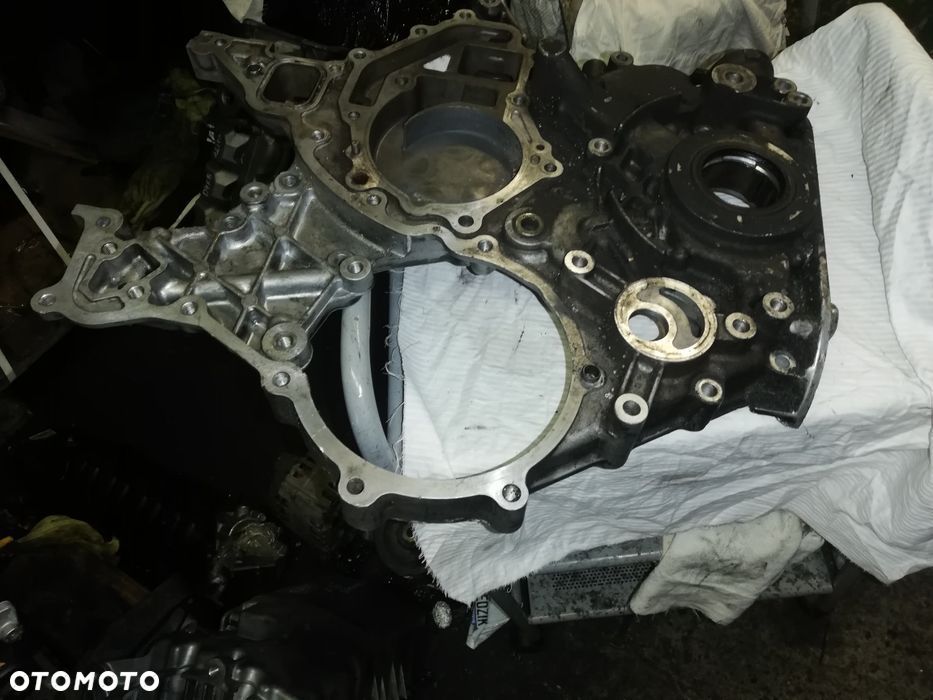 Obudowa osłona rozrządu Nissan patrol zd30 3.0d - 2