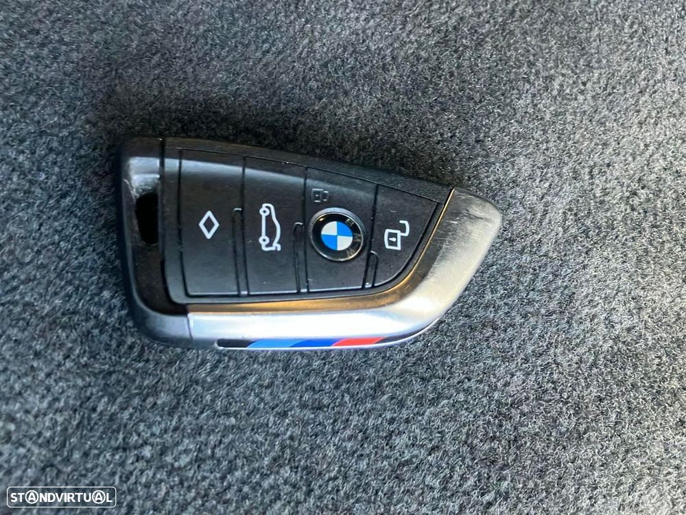 BMW 118 i Pack Desportivo M Auto - 18