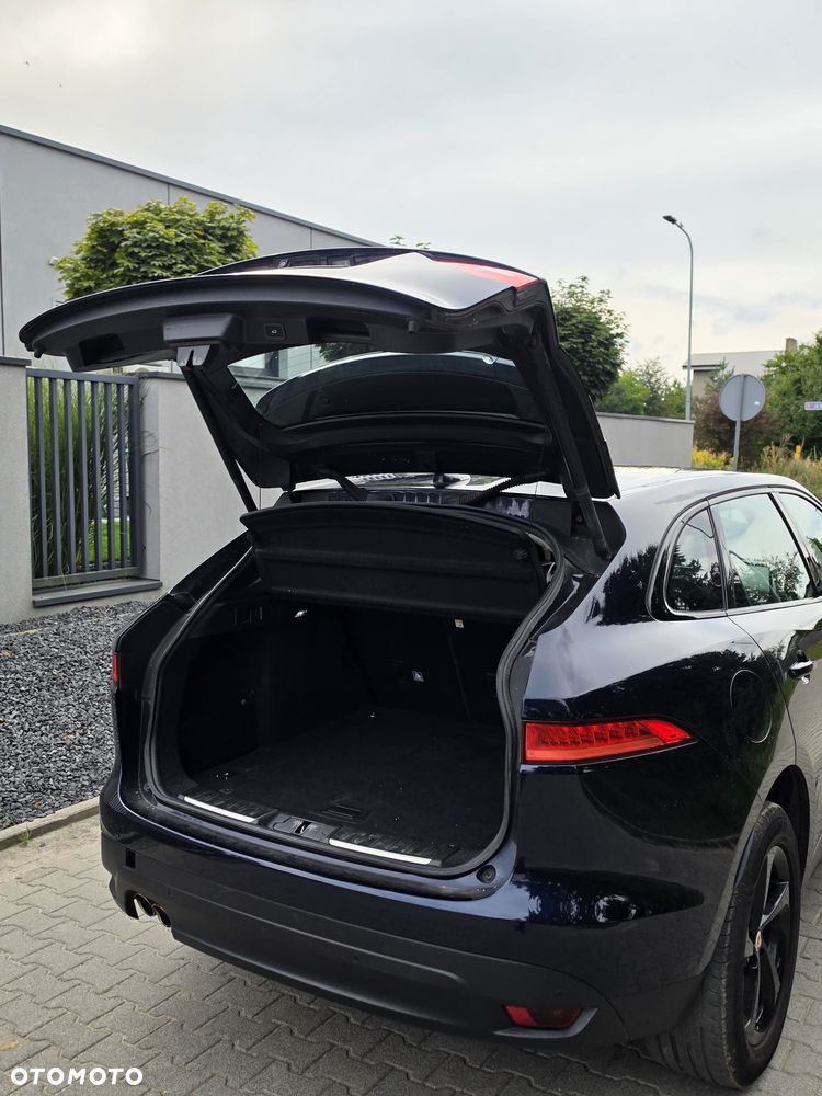 Jaguar F-Pace 20d Prestige - 14