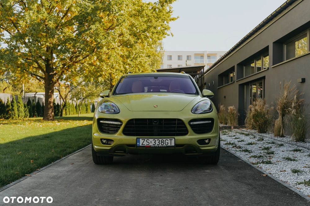 Porsche Cayenne GTS - 2