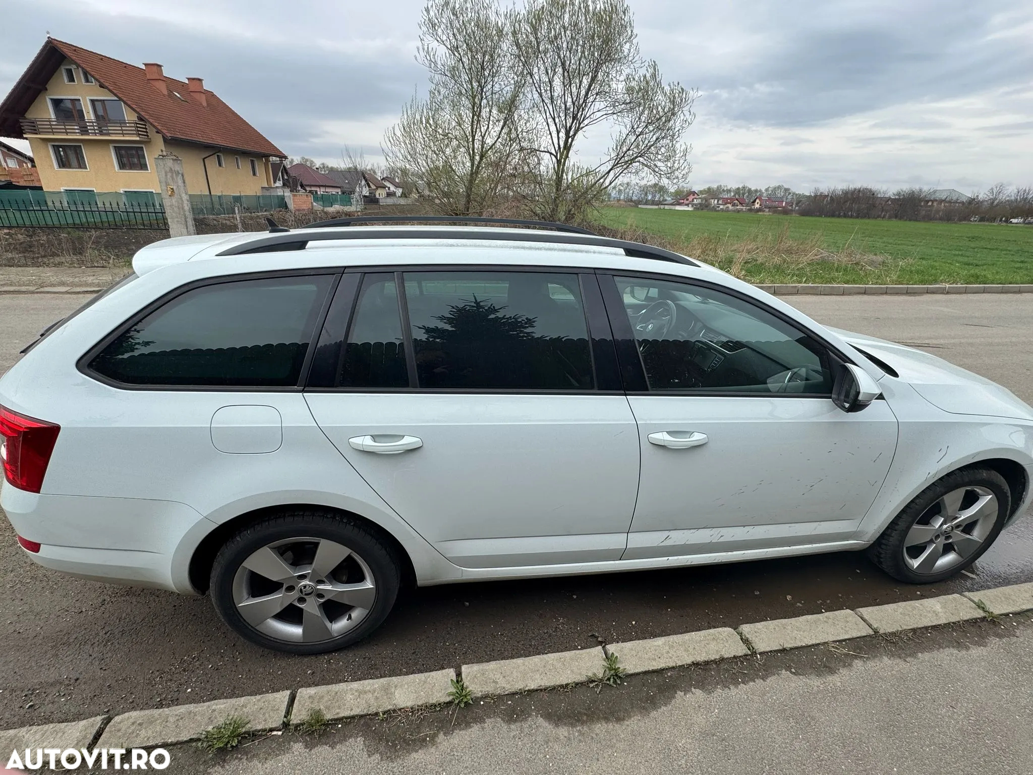 Skoda Octavia 2.0 TDI DSG Style - 2