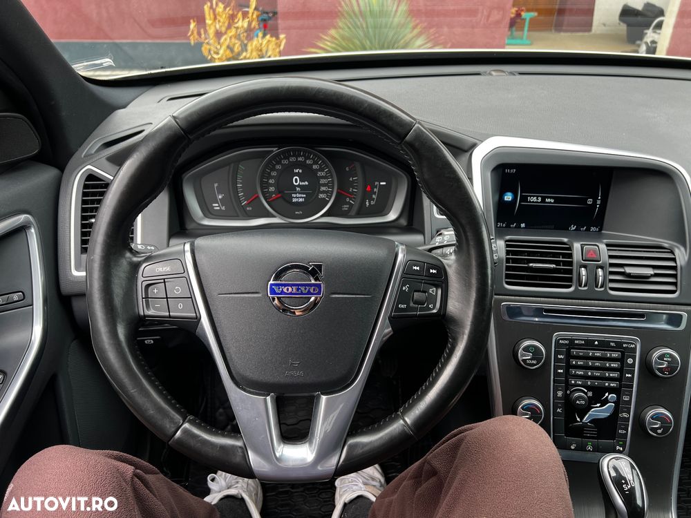 Volvo XC 60 D4 Geartronic Momentum - 10