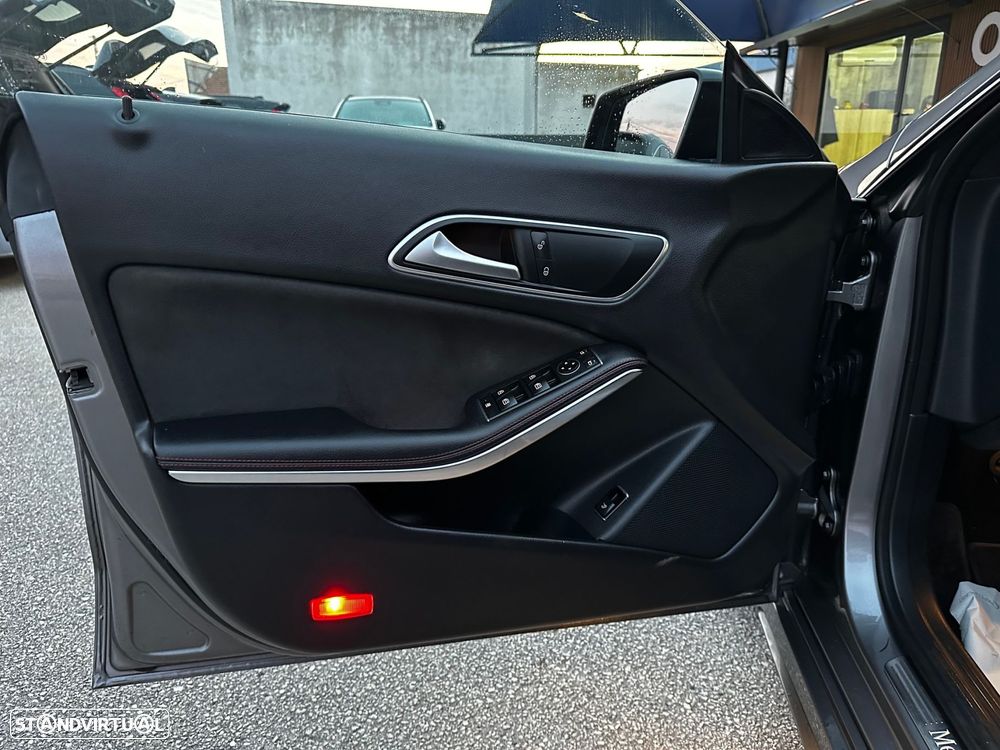 Mercedes-Benz CLA 180 d AMG Line - 18