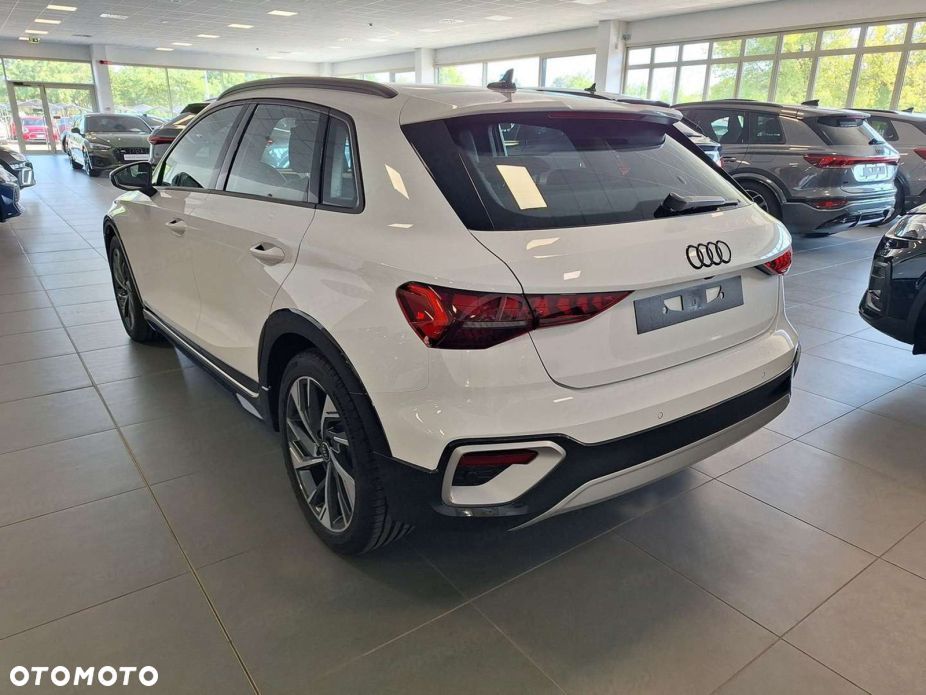 Audi A3 Allstreet - 3