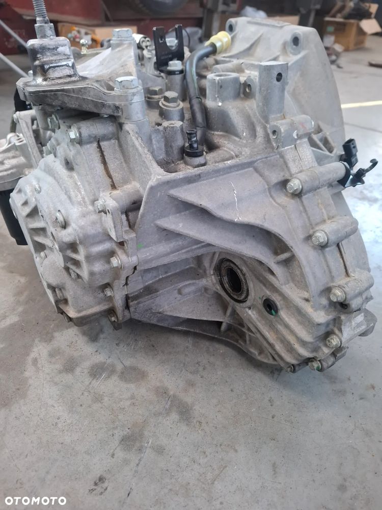 Renault 1.6 DCI skrzynia biegów DW6 005  320102180R - 5